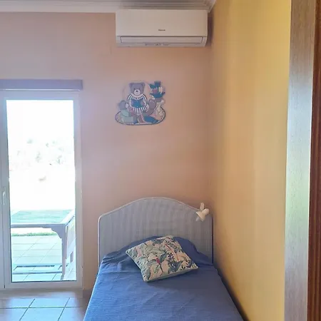 Gomes Pedro Tatil Evi *