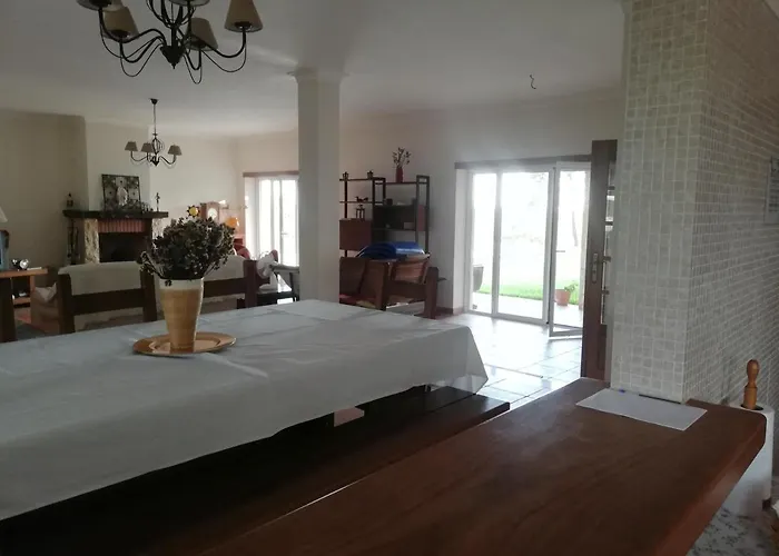 Gomes Pedro بيت للعطل تومار